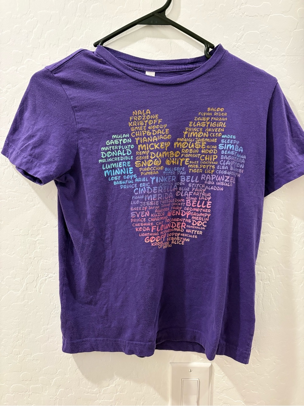 Disney Minnie Mouse Character Names Purple T-Shirt – Youth M